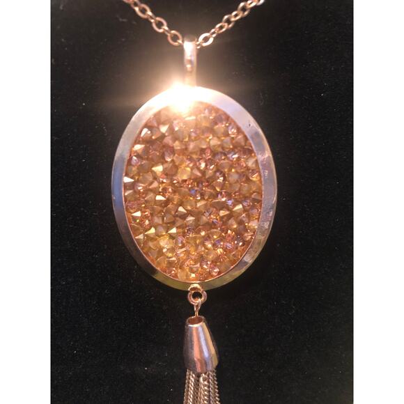 Chico's Vintage EUC Long Pendant Necklace Gold Tone Etched Oval with Tassel - Picture 3 of 4